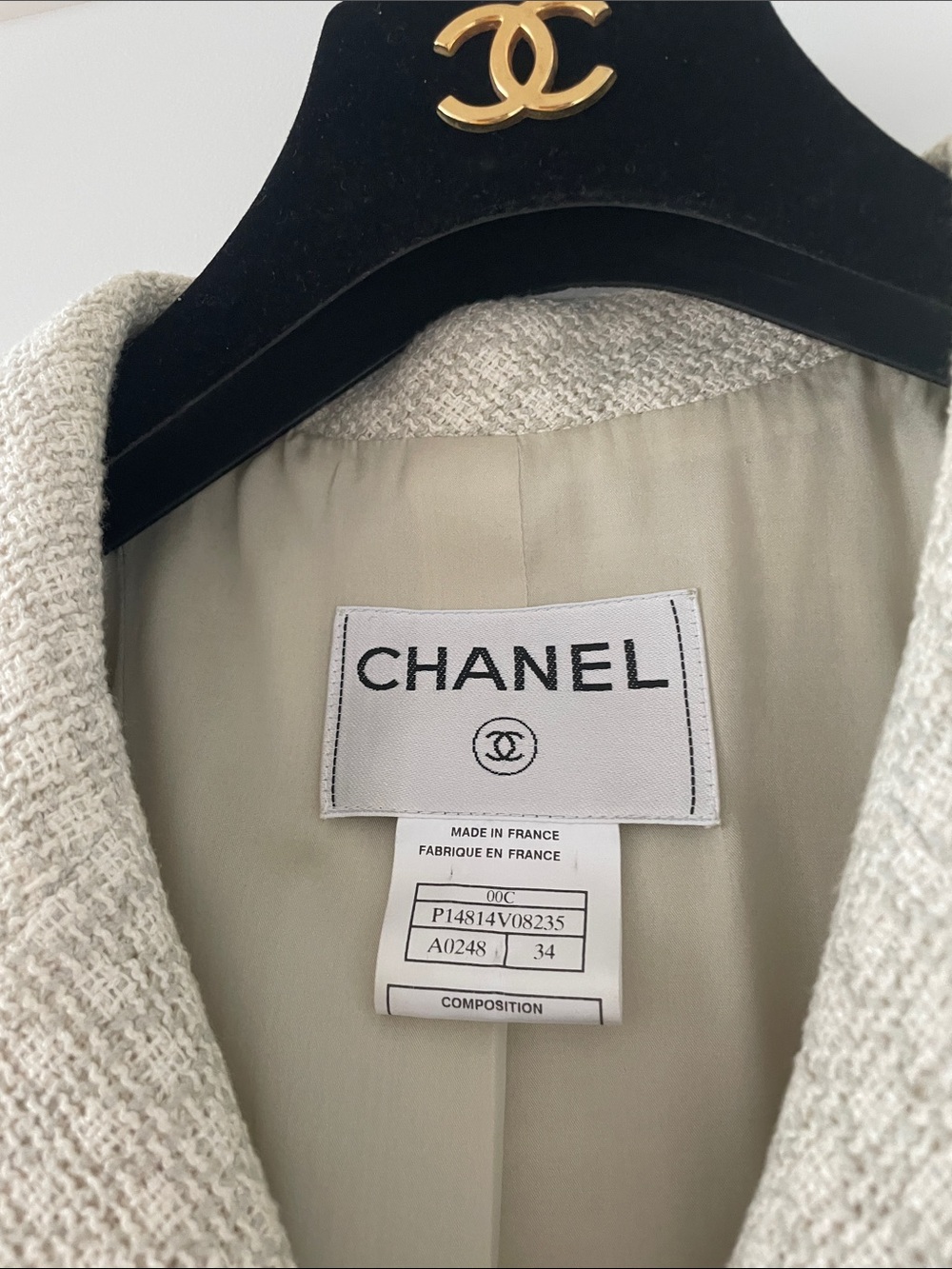 CHANEL Authentic Vintage Cream Tweed Cropped Jacket - Picture 6 of 14